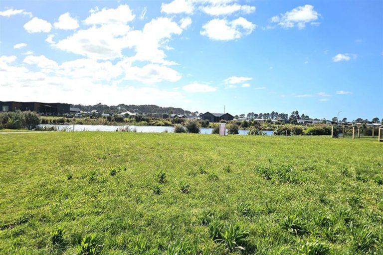 Photo of property in 116 Takapu Close, Matarangi, 3592