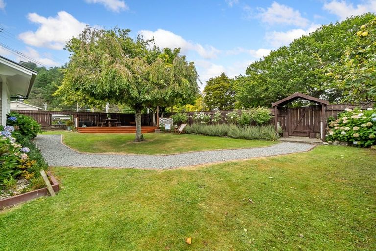 Photo of property in 77 Ward Street, Wallaceville, Upper Hutt, 5018