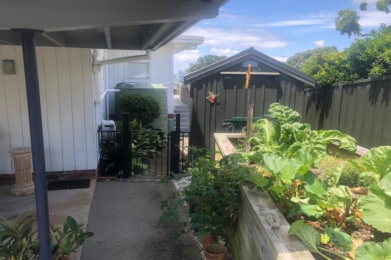 Photo of property in 46a Hinemoa Street, Birkenhead, Auckland, 0626