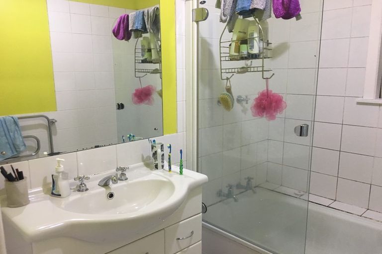 Photo of property in 30 Megan Avenue, Pakuranga Heights, Auckland, 2010