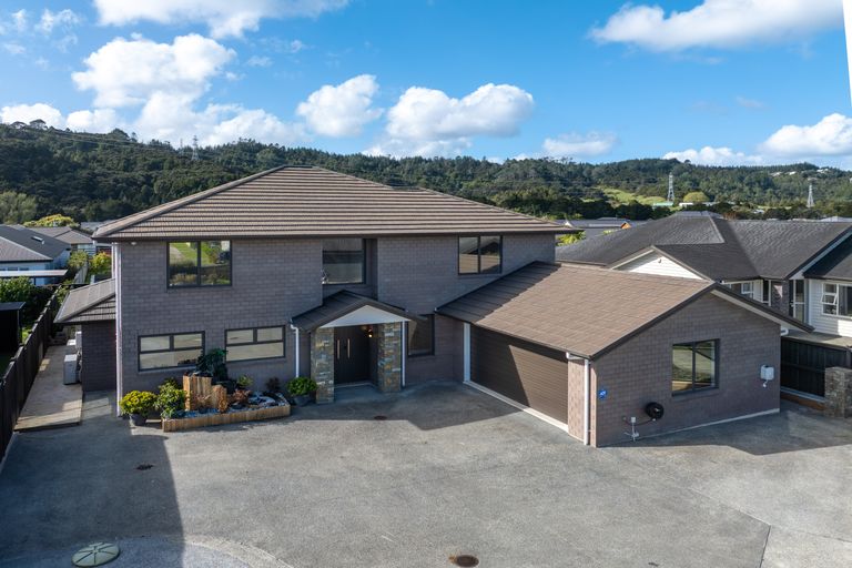 Photo of property in 14 Sir Lincoln Drive, Kumeu, 0810