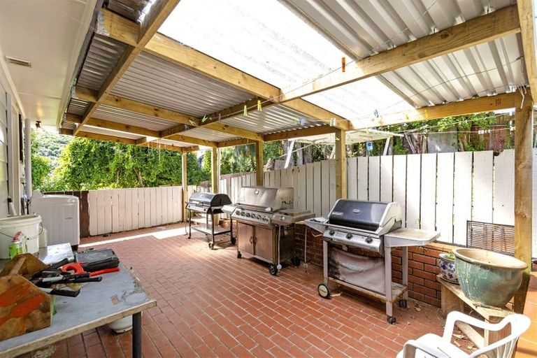 Photo of property in 65 Rangituhi Crescent, Takapuwahia, Porirua, 5022