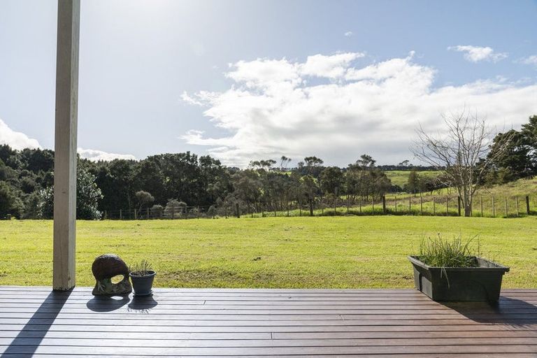 Photo of property in 160 Gray Road, Te Kamo, Kamo, 0185