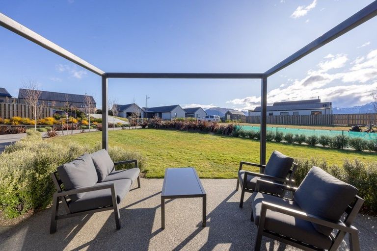 Photo of property in 2 Maryburn Lane, Wanaka, 9305