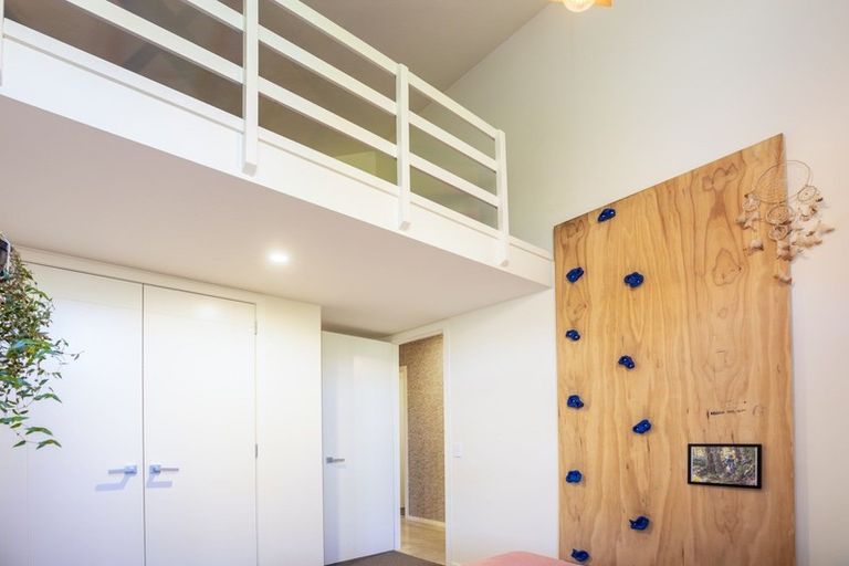 Photo of property in 10 Pike Place, Ferndale, New Plymouth, 4310