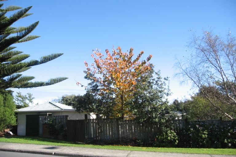 Photo of property in 122 Ruapehu Street, Paraparaumu, 5032