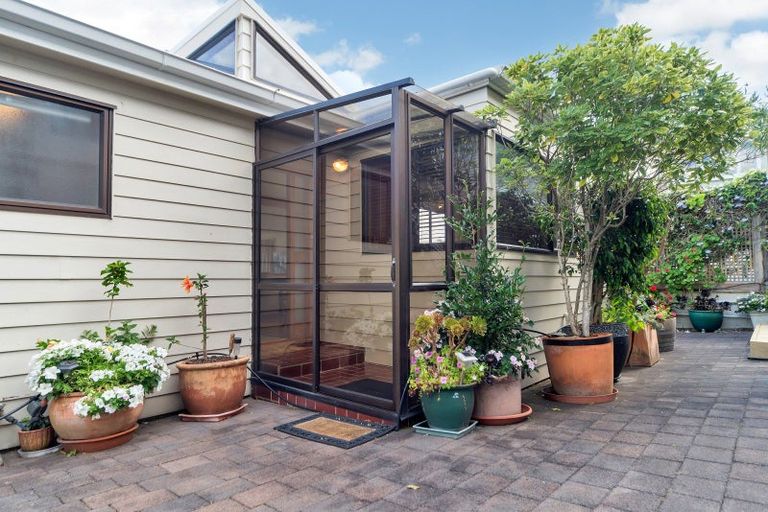 Photo of property in 2/9 Calliope Road, Devonport, Auckland, 0624