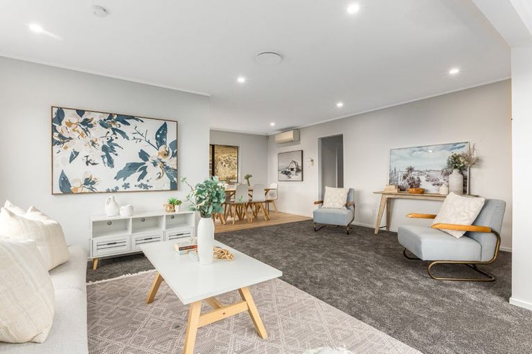 Photo of property in 72 Omapere Street, Whitby, Porirua, 5024