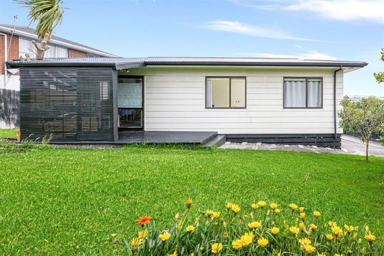 Photo of property in 274 Great North Road, Henderson, Auckland, 0612