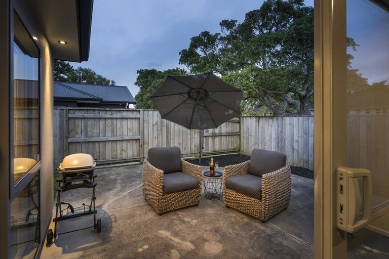 Photo of property in 6 Cardiff Street, Highbury, Palmerston North, 4412