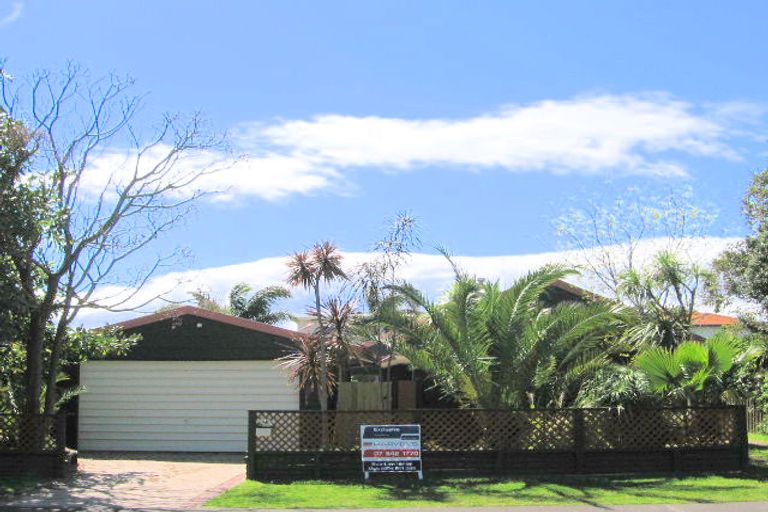 Photo of property in 75 Dickson Road, Papamoa Beach, Papamoa, 3118