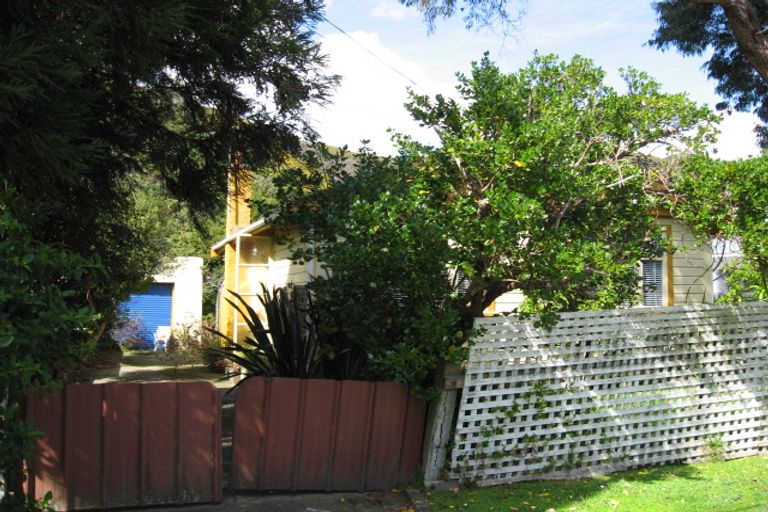 Photo of property in 65 Wyndrum Avenue, Waterloo, Lower Hutt, 5011