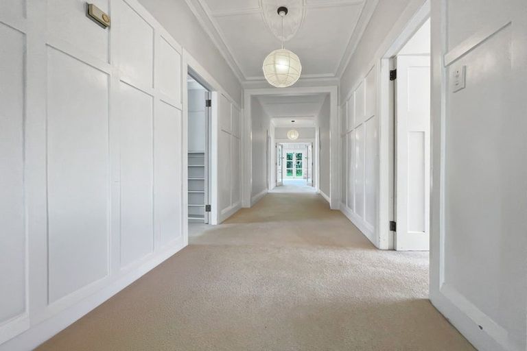 Photo of property in 25 Chamberlain Road, Karori, Wellington, 6012