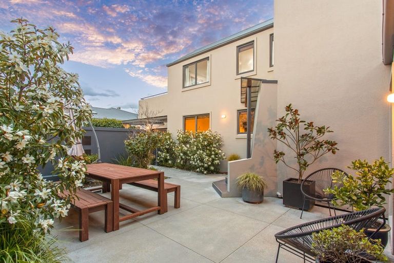 Photo of property in 31 Wroxton Terrace, Merivale, Christchurch, 8014