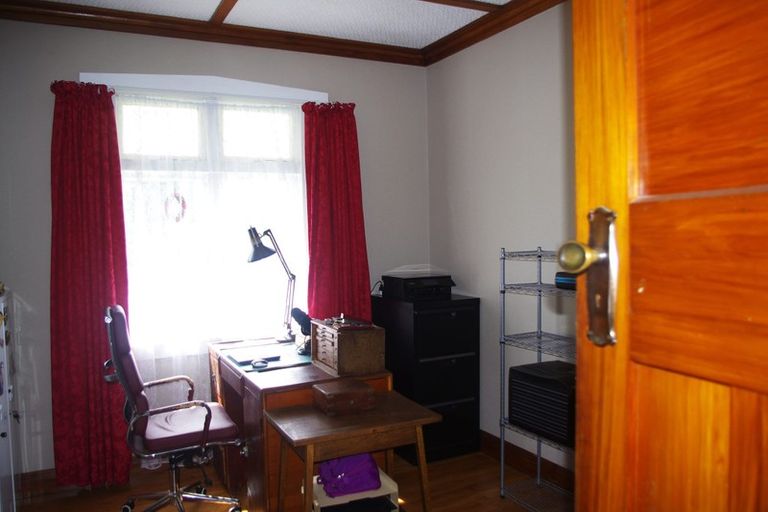 Photo of property in 28 Napier Street, Opunake, 4616