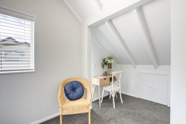 Photo of property in 33c Mana Esplanade, Paremata, Porirua, 5026