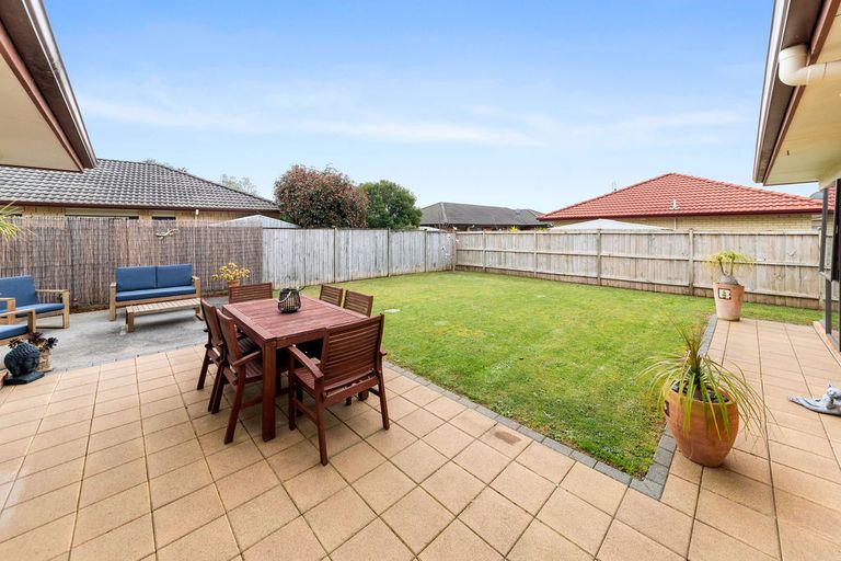 Photo of property in 50 Belfry Place, Wattle Downs, Auckland, 2103