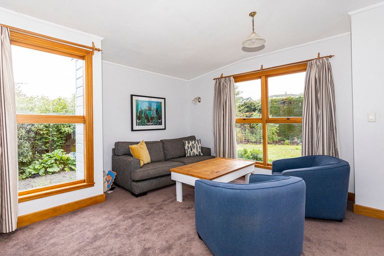 Photo of property in 1 Wright Street, Geraldine, 7930