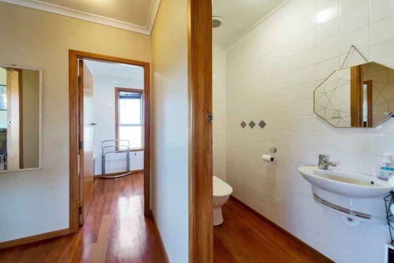 Photo of property in 7 Lambton Terrace, Welbourn, New Plymouth, 4312