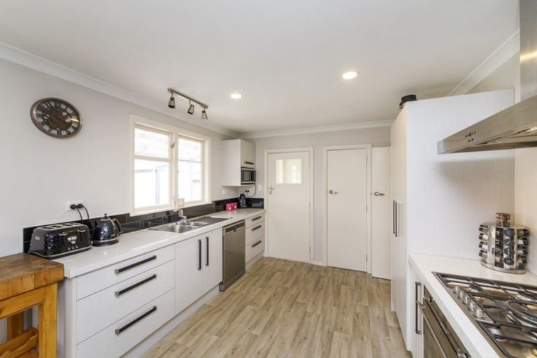 Photo of property in 79 Maxwells Line, Awapuni, Palmerston North, 4412