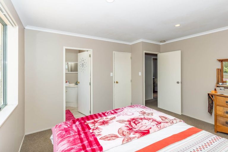 Photo of property in 8a Lloyd Drive, Nawton, Hamilton, 3200