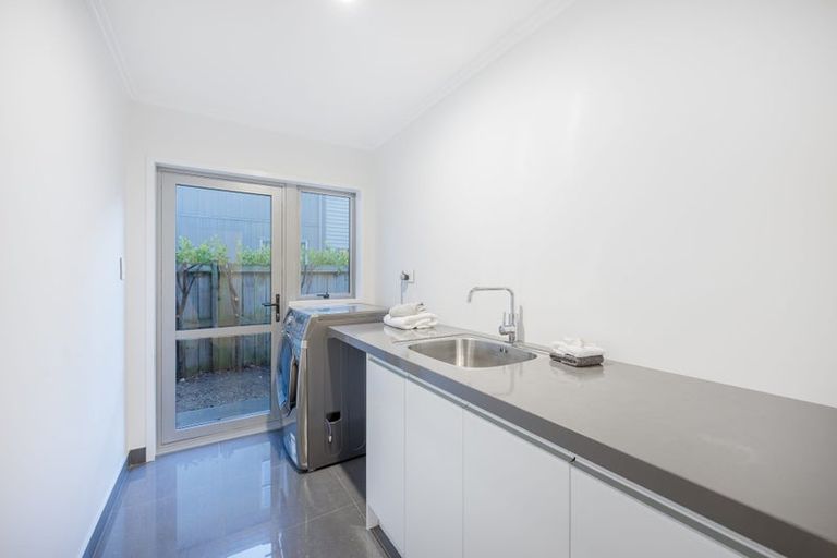 Photo of property in 8 Tuatini Place, Long Bay, Auckland, 0630