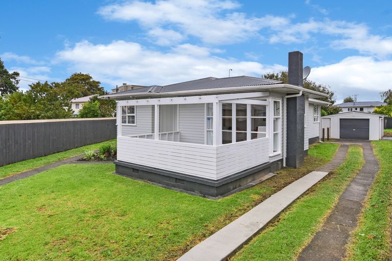 Photo of property in 19 Hardie Street, Mangere East, Auckland, 2024