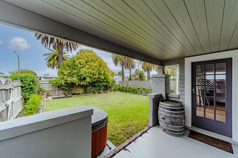Photo of property in 1/163 Kennedy Road, Marewa, Napier, 4110