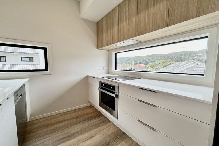 Photo of property in 12/92 Cambridge Terrace, Waterloo, Lower Hutt, 5011