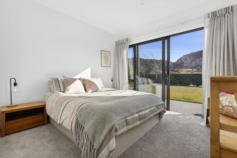 Photo of property in 15 Kingfisher Crescent, Albert Town, Wanaka, 9305