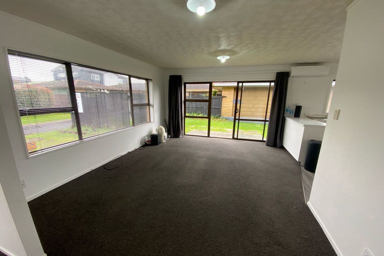 Photo of property in 1/2 Short Street, Papakura, 2110