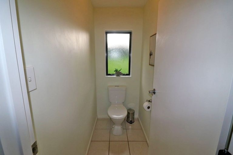 Photo of property in 75 Adelaide Road, Dannevirke, 4978