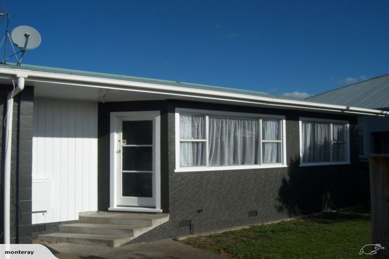 Photo of property in 94-96 Chelwood Street, Takaro, Palmerston North, 4412