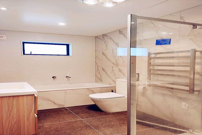 Photo of property in 111 Glendhu Road, Bayview, Auckland, 0629