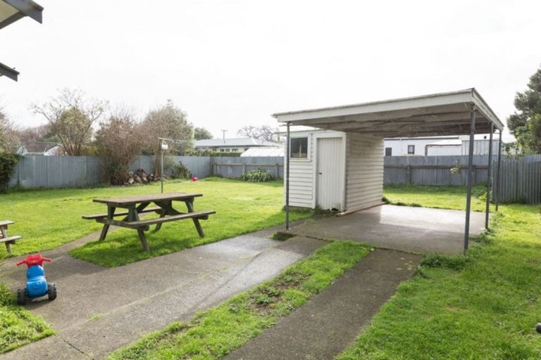Photo of property in 15 Runciman Place, Dannevirke, 4930