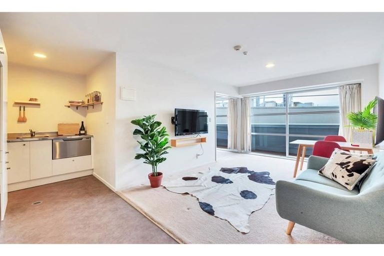 Photo of property in 24/8 Clayton Street, Newmarket, Auckland, 1023