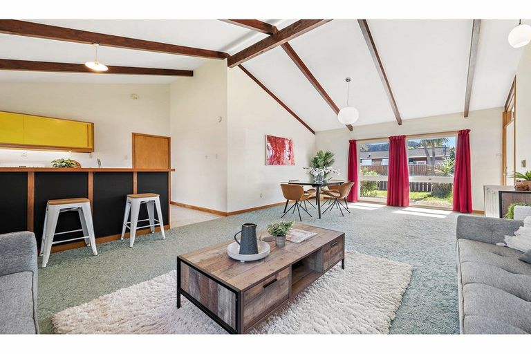 Photo of property in 3 Raekura Place, Redcliffs, Christchurch, 8081