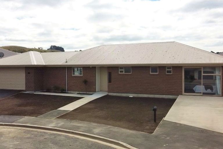 Photo of property in 16 Mcmullan Place, Oamaru North, Oamaru, 9400