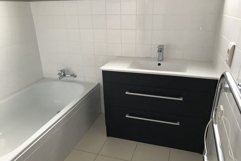 Photo of property in 3/100 Papanui Road, Merivale, Christchurch, 8014