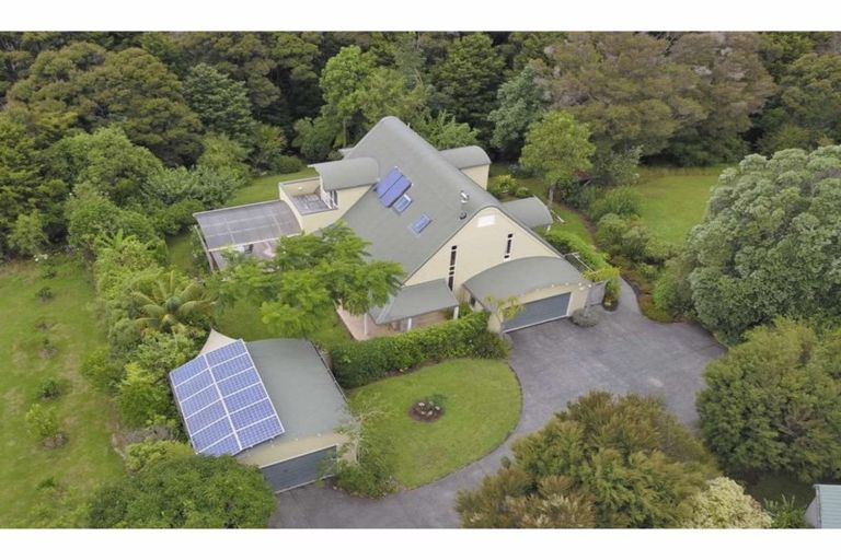 Photo of property in 25 Edkins Road, Kerikeri, 0230