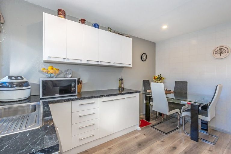 Photo of property in 3/7a Curletts Road, Sockburn, Christchurch, 8042