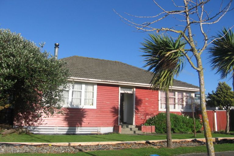 Photo of property in 2 Manchester Street, Takaro, Palmerston North, 4412