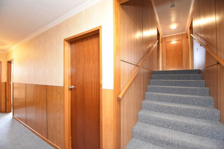 Photo of property in 1 Ferry Road, Tuatapere, 9620