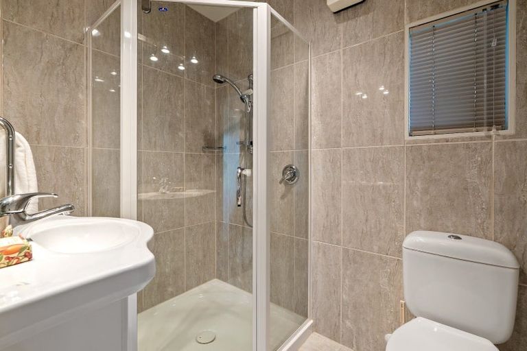 Photo of property in 52 Walter Road, Lowry Bay, Lower Hutt, 5013