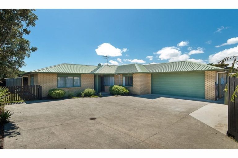 Photo of property in 10a Howden Street, Waiuku, 2123