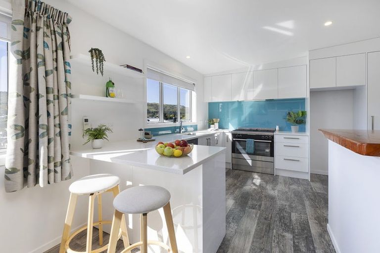 Photo of property in 23 Mascot Street, Tawa, Wellington, 5028