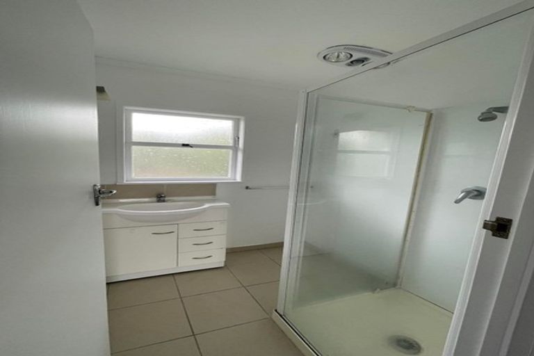 Photo of property in 3/44 East Coast Road, Milford, Auckland, 0620