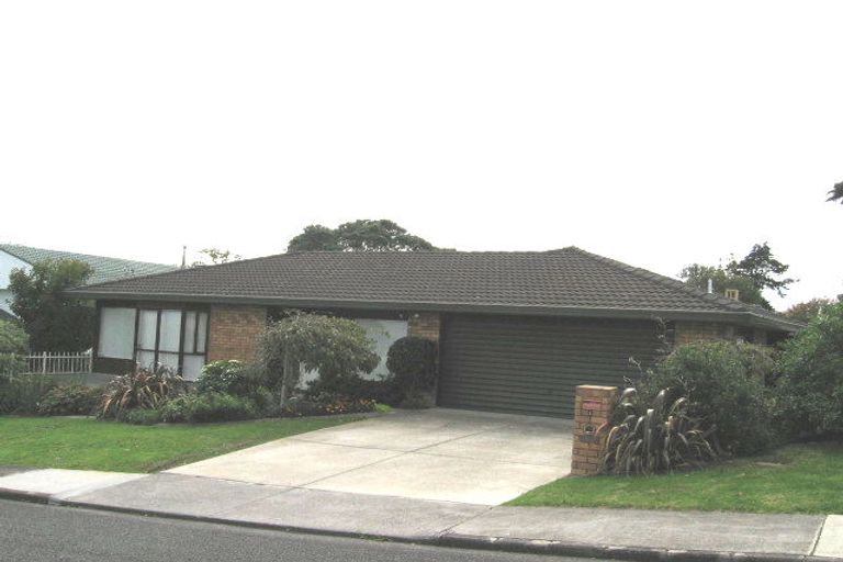 Photo of property in 1 Etherege Place, Howick, Auckland, 2014