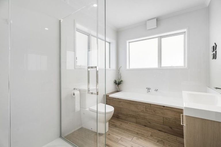 Photo of property in 75 Karepiro Drive, Stanmore Bay, Whangaparaoa, 0932