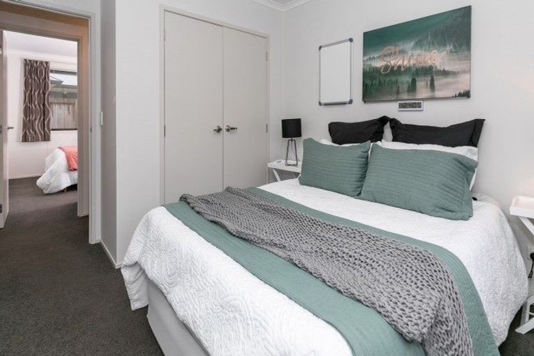 Photo of property in 8 Max Landing, Grandview Heights, Hamilton, 3200